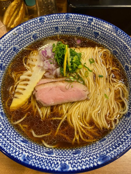 「鴨だし醤油ラーメン（麺大盛り）」@麺屋福丸の写真