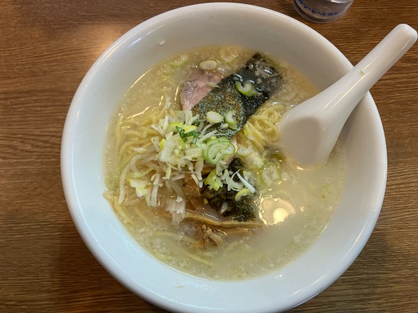 「塩ラーメン＋チャーシューライス」@周作の写真