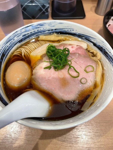 「ランチセット(醤油らぁ麺＋レアチャーシュー丼)」@麺処 かず屋の写真