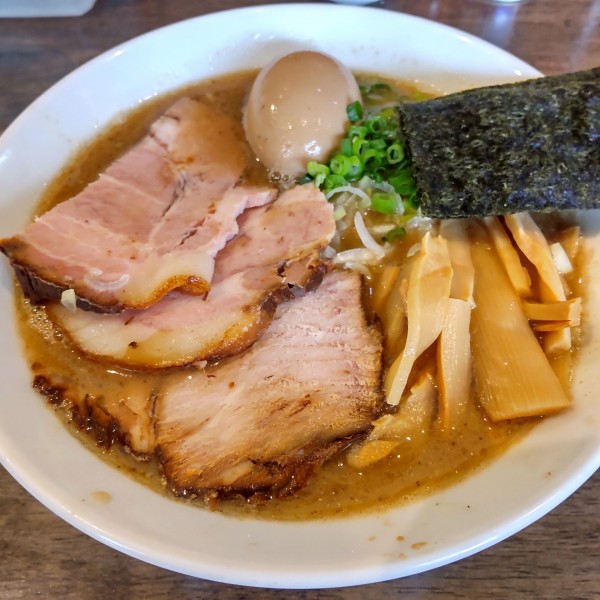 「特製中華そば（￥900）＋メンマ（￥100）」@吉田食堂の写真