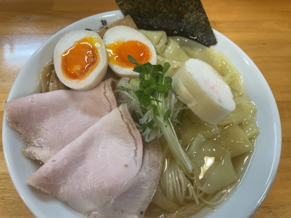 「百姓の塩ワンタン麺1050円」@麺屋しん蔵の写真