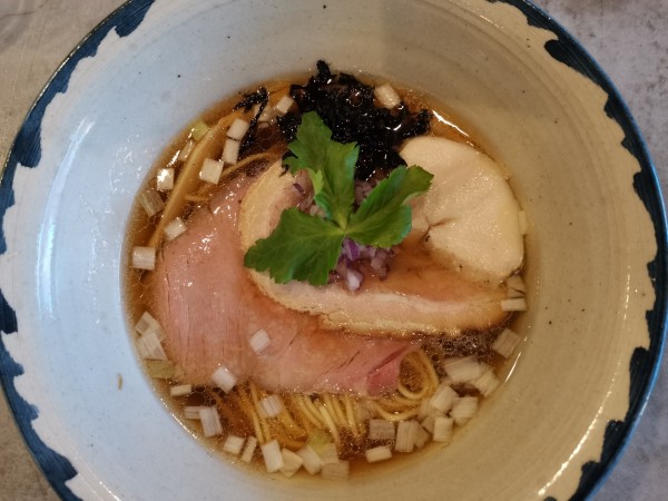 「鶏と貝出汁の中華そば」@八二軒の写真