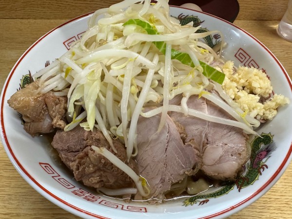 「小豚 生卵」@ラーメン二郎 環七新新代田店の写真