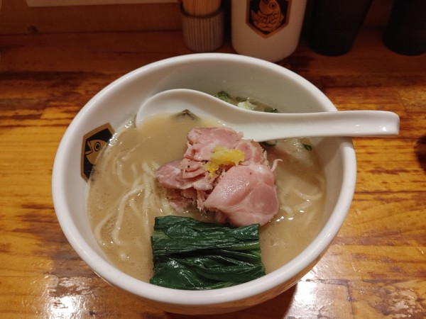 「濃厚真鯛ラーメン　1030円」@真鯛らーめん 麺魚の写真