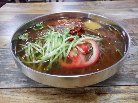 「現圧冷面」@劲道面館の写真