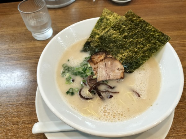 「博多ラーメン 750円 替玉サービス」@めん処 博風の写真