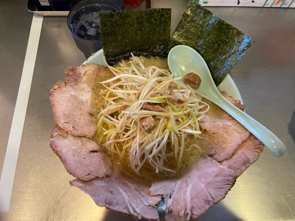 「ネギチャーシューメン　カタコイオオ」@ラーメンショップ 椿 玉造店の写真