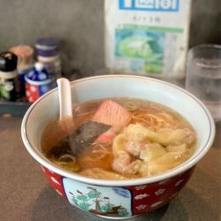 ワンタン麺
