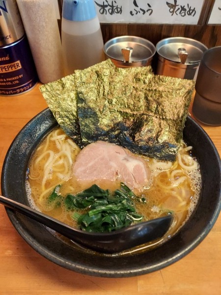 「ラーメン」@家系ラーメン 傳助の写真