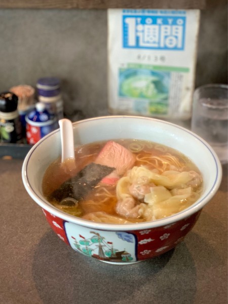 「ワンタン麺」@支那そば めでた屋の写真