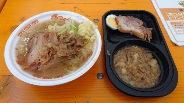 「ラーメン富士丸：ラーメン（1,000円）＋有料トッピング」@大つけ麺博 Presents 日本ラーメン大百科の写真