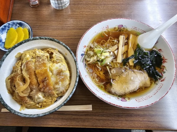 「かつ丼セット　1300円」@三浦食堂の写真
