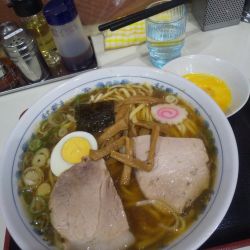 中華そば(並)800円生玉子50円