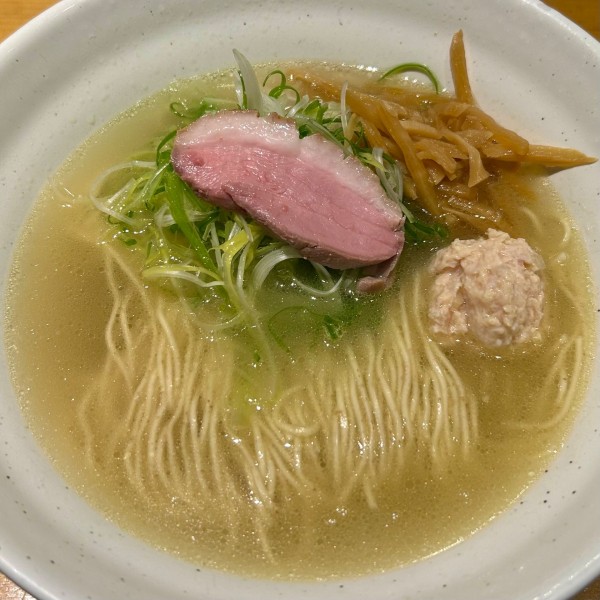 「京鴨だし塩らぁ麺」@らぁ麺 吉井 勝どき店の写真