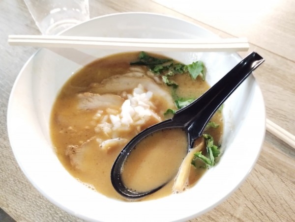 「醤油ラーメン」@松月 アウトドアーズ号の写真