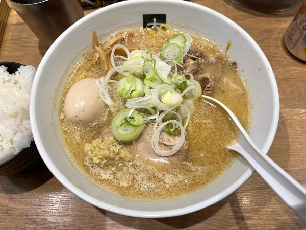 「味噌ラーメン＋味玉」@大島の写真