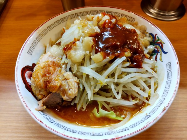 「味噌山 ヤサイ､アブラ､カラメ」@ラーメン豚山 恵比寿店の写真