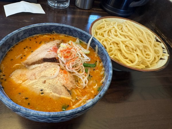 「辛味噌もりそば＋チャーシュー（無料）」@東池袋大勝軒 しのやの写真