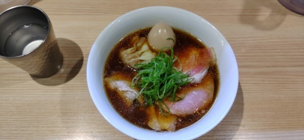 「特製醤油らぁ麺　1480円」@中村麺三郎商店の写真