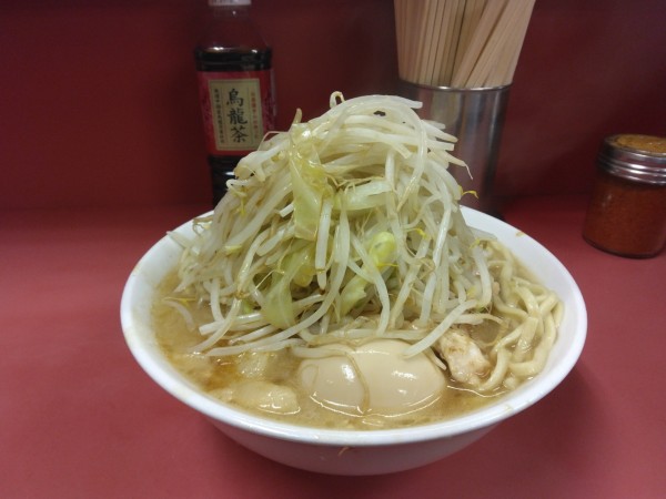 「小ラーメン、味玉」@ラーメン二郎 ひばりヶ丘駅前店の写真