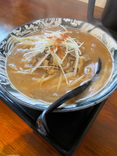 「もつ煮込み味噌ラーメン」@拉麺さとうの写真