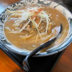 もつ煮込み味噌ラーメン