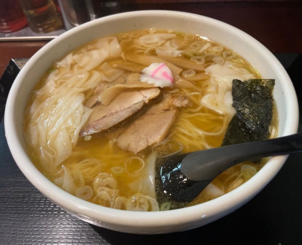 「ワンタン麺  ワンタンダブル 大盛」@中華蕎麦 金魚の写真