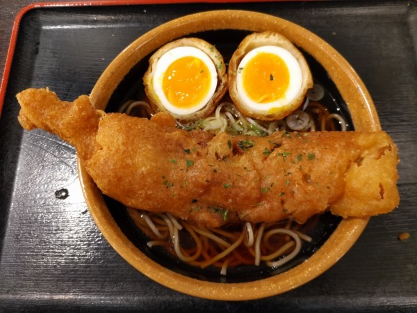 「ジャンボちくたま天そば」@めとろ庵 大手町店の写真