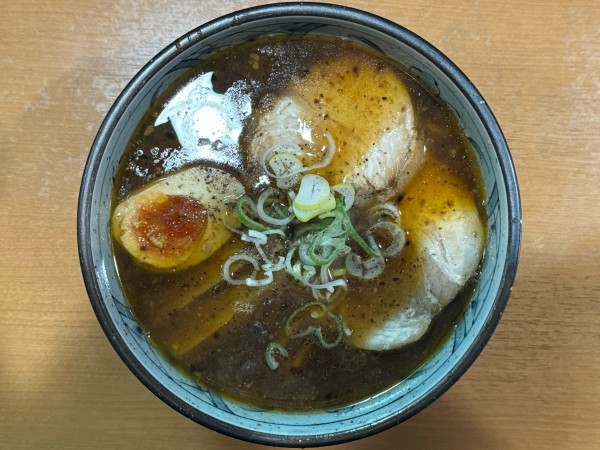 「醤油らーめん」@焦がしねぎらーめん 葱次郎 大宮西口店の写真