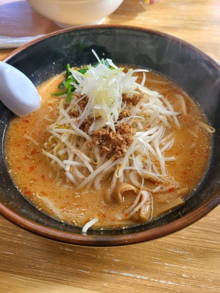 「雷ラーメン(小辛)」@ラーメンハウス 富良野の写真