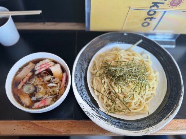 「坂戸つけめん  並盛 (SNS投稿で具マシマシ!)1000円」@坂戸つけめん 国武屋 越生店の写真