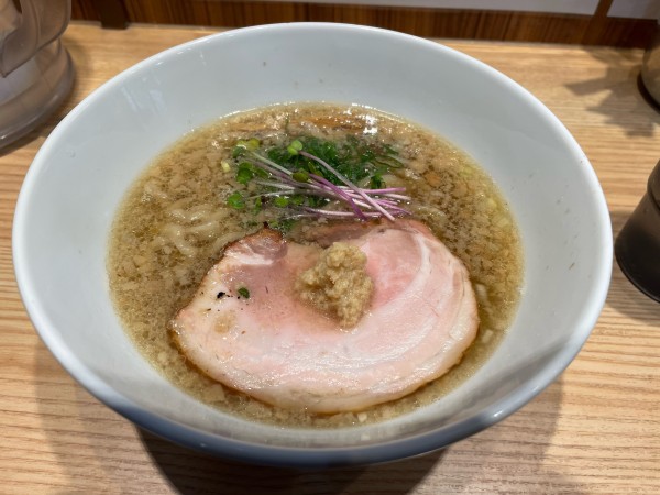 「背脂生姜塩ラーメン ¥1,000」@しおらーめん進化 2ndの写真