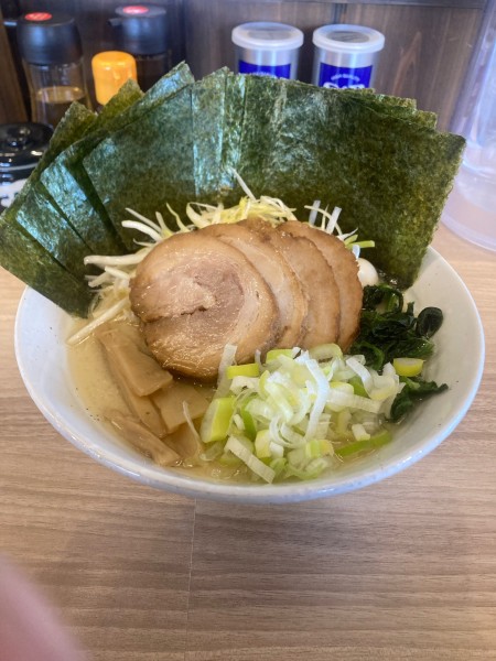 「豚骨塩特製」@らーめん ぶる麺の写真