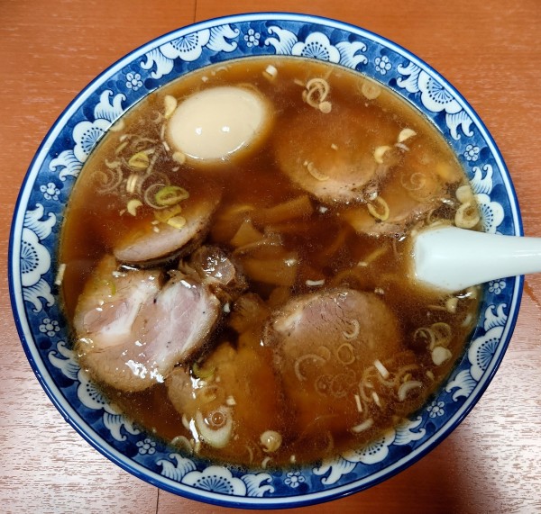 「チャシューめん+味つけ玉子(1100円)」@かいらくの写真