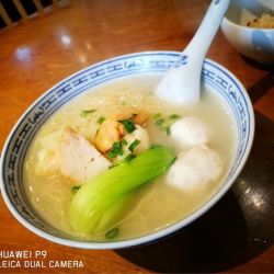 香港式雲呑麺