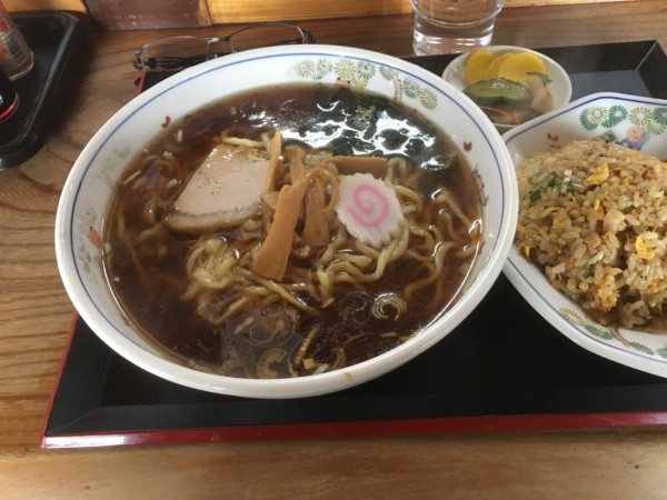 「ラーメン半チャーハンセット」@丸鶴の写真