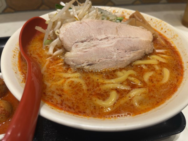 「辛味噌ラーメン」@味噌麺処 花道庵 東京ラーメンストリート店の写真