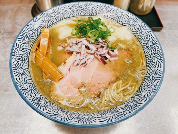 「にごりいりこ塩」@麺や 睡蓮の写真