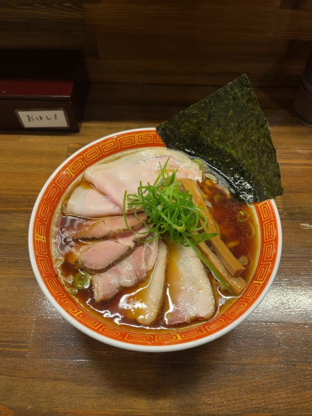 「燻製中華そば+チャーシュー増し（1300円）」@麺や一芯の写真