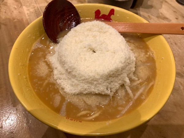 「元祖◯究チーズラーメン1150円」@九十九とんこつラーメン 恵比寿本店の写真