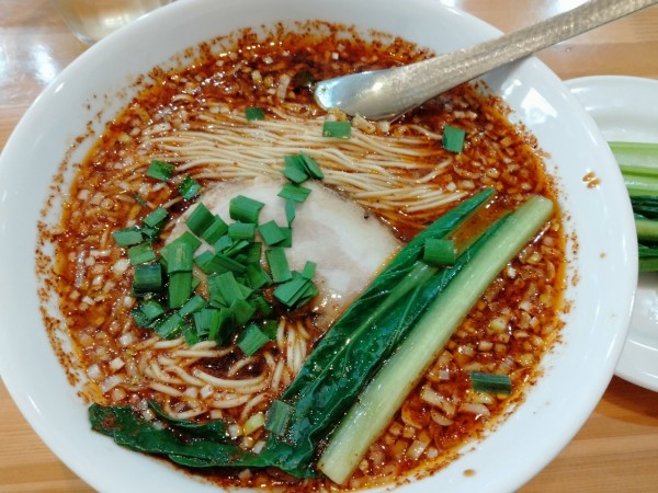 「さんらーめん」@東京担担麺本舗 瀬佐味亭 虎の門店の写真