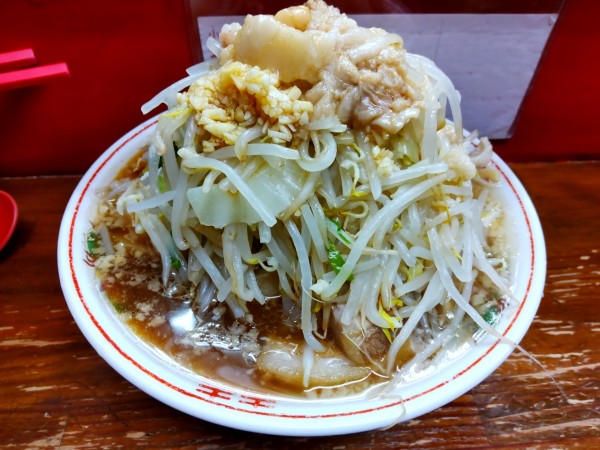 「ラーメン＋ブタ＋ヤサイW､アブラ」@ザ・ラーメンスモールアックスの写真