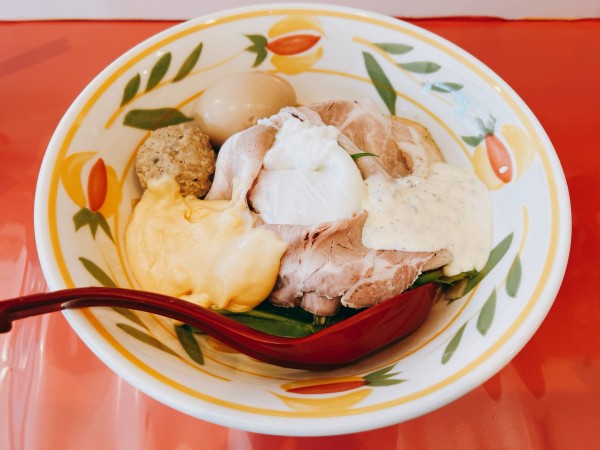 「戦慄の特製まぜ麺 エグベネチーYellow」@ハイデンコッコFACTORY 戦慄のワコマチカの写真