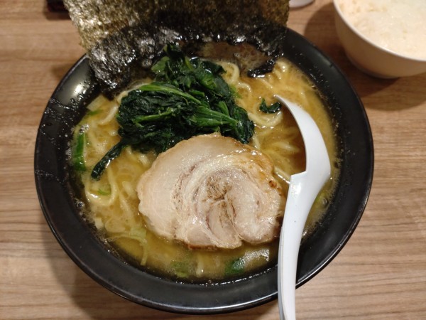 「ラーメンこいめおおめ」@横浜家系ラーメン 武骨家 水戸エクセル南店の写真