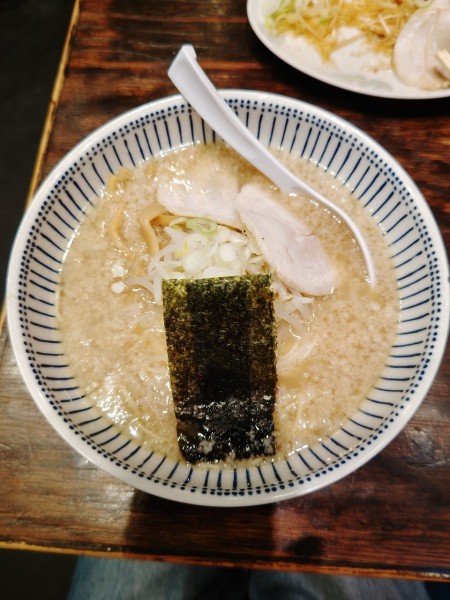 「ハッスルラーメン(750円)」@ハッスルラーメンホンマ 日本橋浜町店の写真