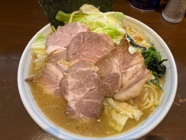 「キャベツチャーシューメン、中盛」@横浜家系ラーメン 中島家の写真
