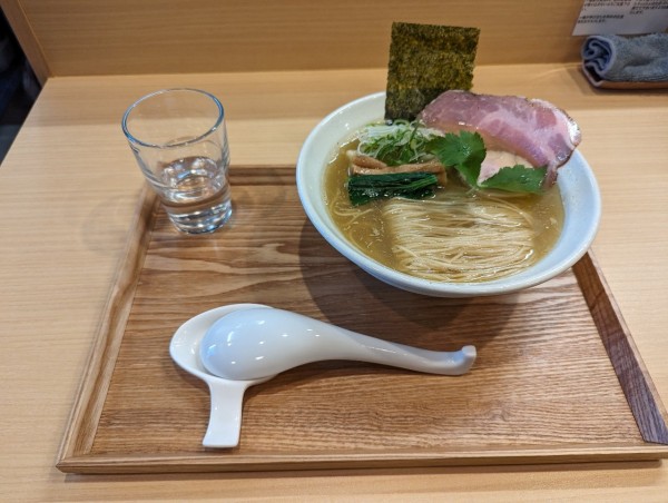 「特製　貝と煮干しの塩」@中華そば うお静の写真