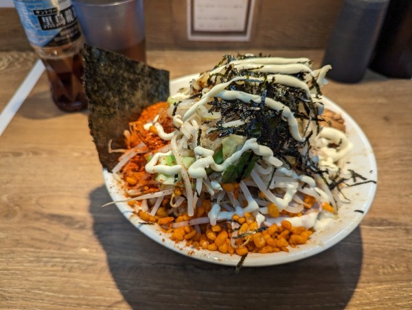 「黒黒黒　汁なし」@麺屋 浜一の写真