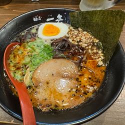 黒ラーメン