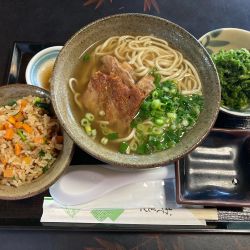 本ソーキそば＋アオサ＋ジューシー